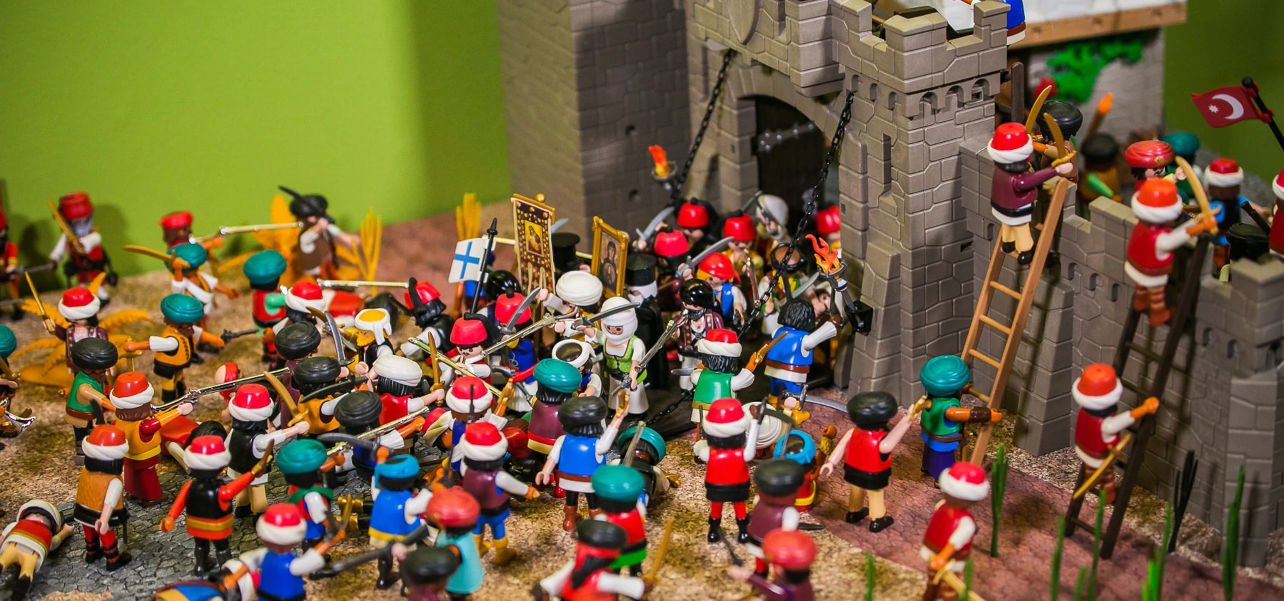 PLAYMOBIL Hero_2560_x_1200.webp